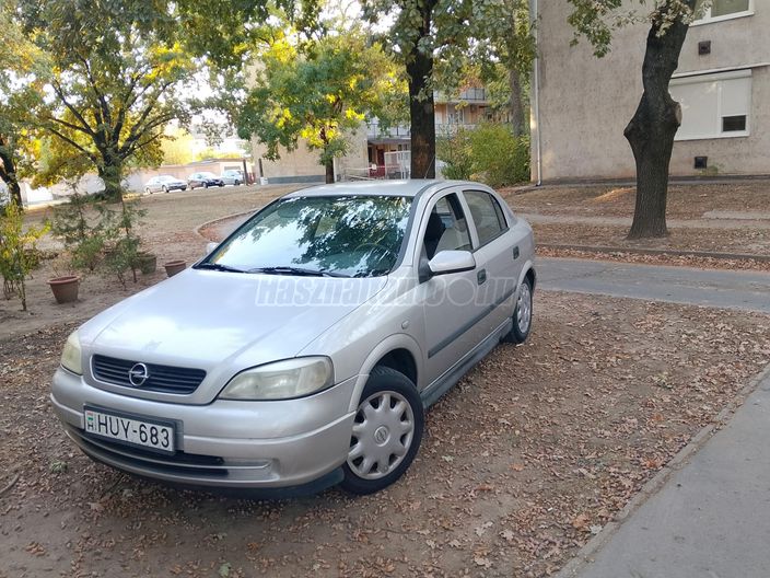 OPEL ASTRA 1.2 16V Comfort