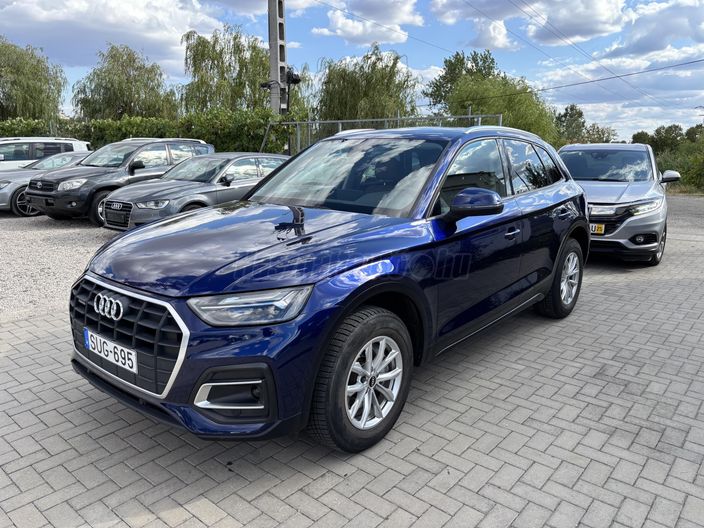 AUDI Q5 40 TDI Basis quattro S-tronic