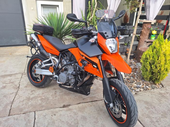 KTM 990 SUPERMOTO