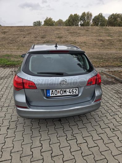 OPEL ASTRA J 1.7 CDTI EcoFLEX Start-Stop Enjoy