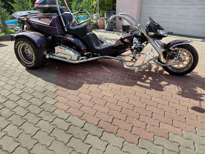 BOOM-TRIKES FIGHTER