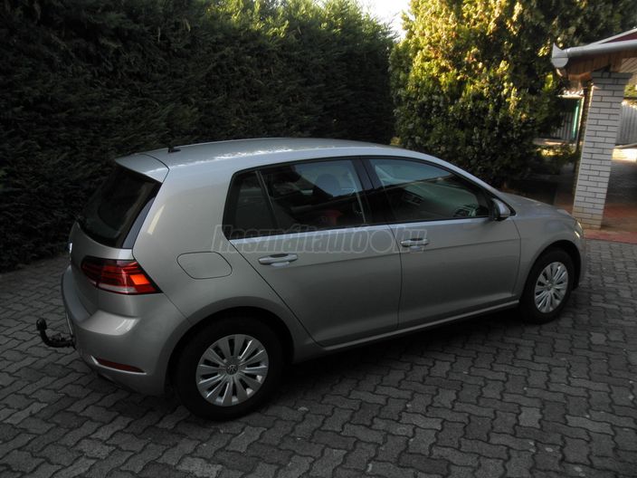 VOLKSWAGEN GOLF VII 1.0 TSI BMT Trendline