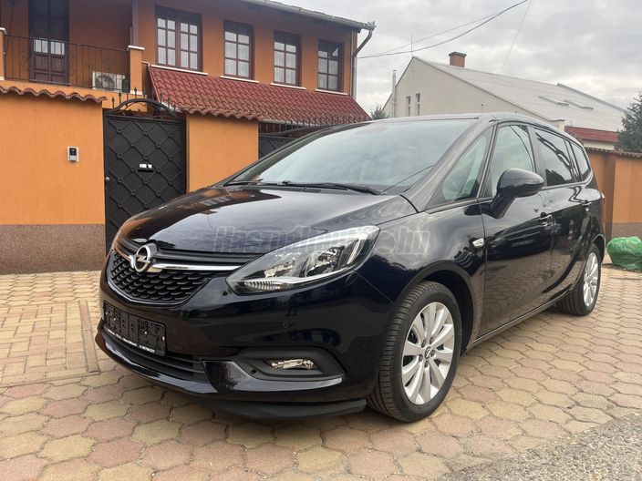 OPEL ZAFIRA TOURER 1.4 T Innovation (7 személyes )