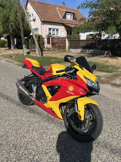 SUZUKI GSX-R 750