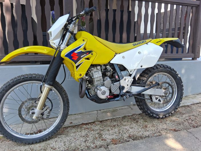 SUZUKI DR-Z 400