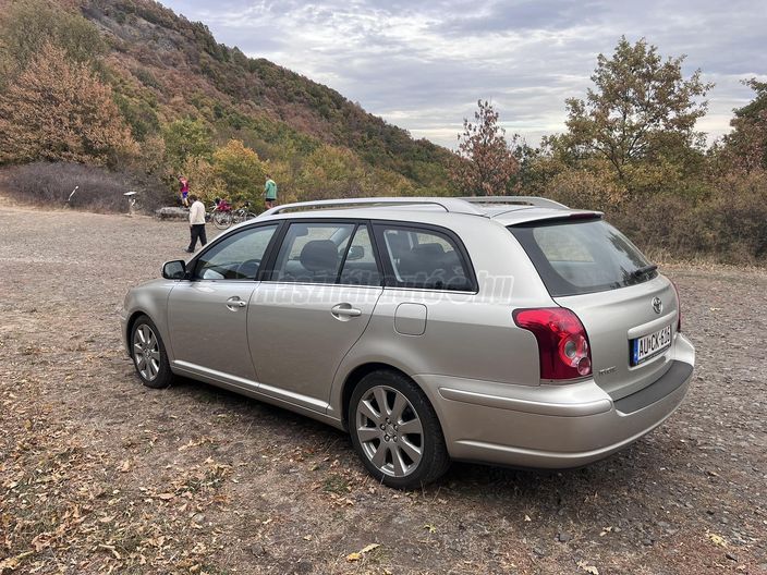 TOYOTA AVENSIS Wagon 1.8 Sol