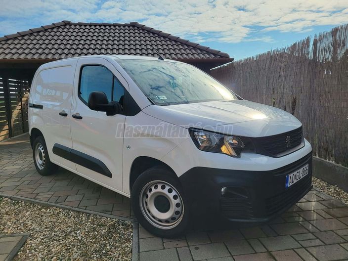 PEUGEOT PARTNER 1.5 BlueHDi 100 Asphalt L1 1000 (3 személyes )