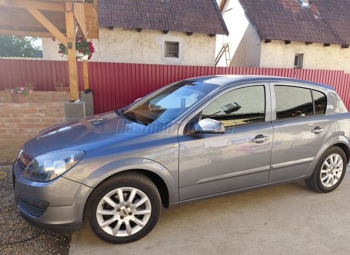 OPEL ASTRA H 1.4 Enjoy Easytronic