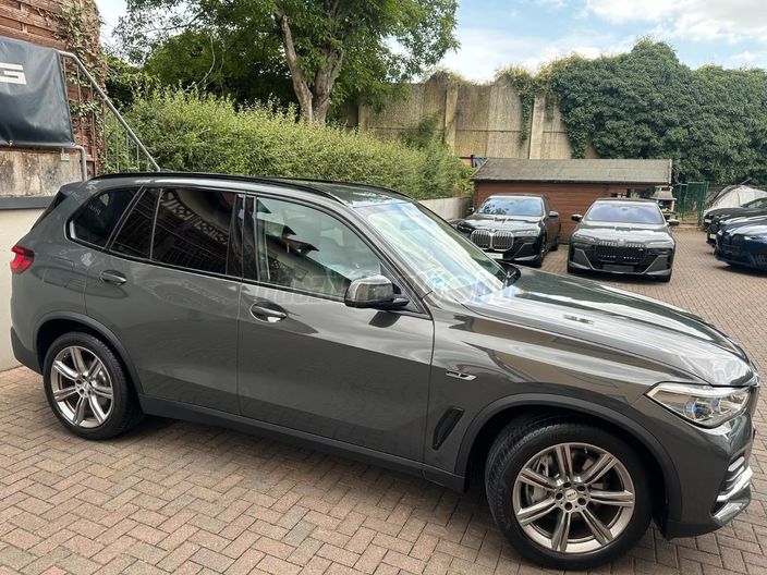 BMW X5 xDrive45e (Automata)