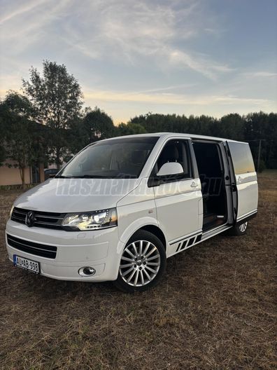 VOLKSWAGEN MULTIVAN