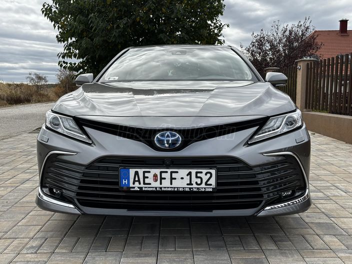 TOYOTA CAMRY 2.5 Hybrid Executive VIP CVT