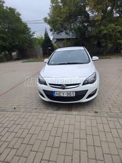 OPEL ASTRA J 1.4 Enjoy