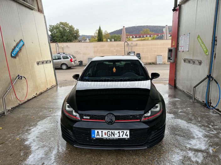 VOLKSWAGEN GOLF VII 2.0 TSI BMT GTI