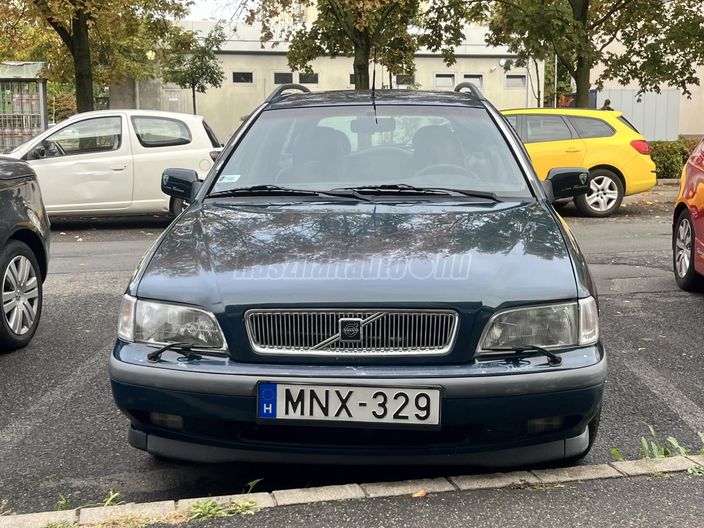 VOLVO V40 2.0