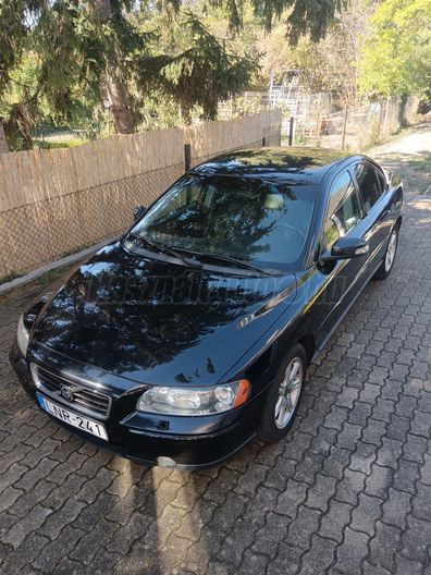 VOLVO S60 2.4 D Momentum