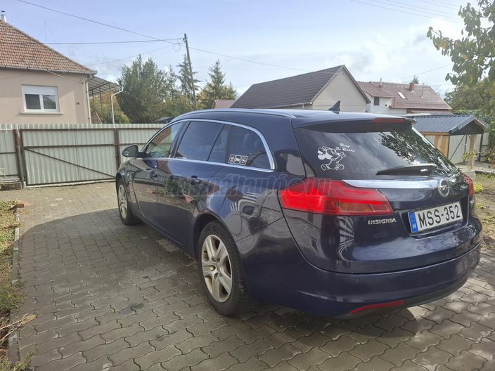 OPEL INSIGNIA Sports Tourer 2.0 CDTI Cosmo