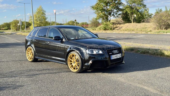 AUDI RS3
