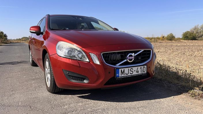 VOLVO V60 2.0 D [D3] Summum Geartronic