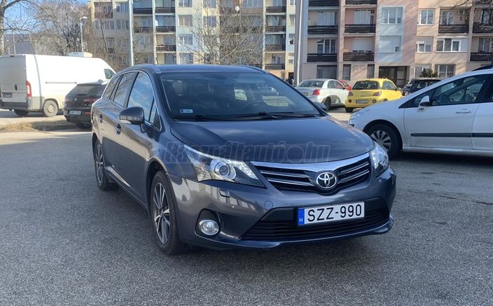 TOYOTA AVENSIS Wagon 1.8 Executive CVT