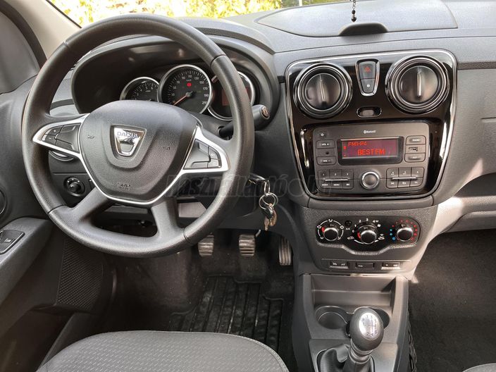 DACIA LODGY 1.3 TCe Arctic (7 személyes )