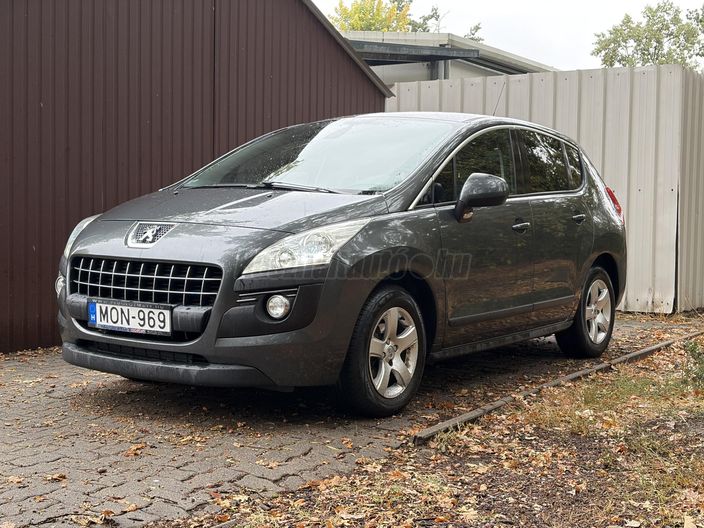 PEUGEOT 3008 1.6 HDi Confort Pack