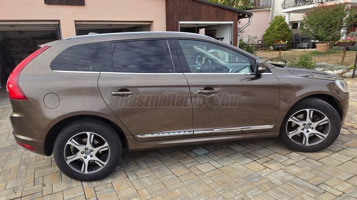 VOLVO XC60 2.0 D [D4] Summum Geartronic FWD