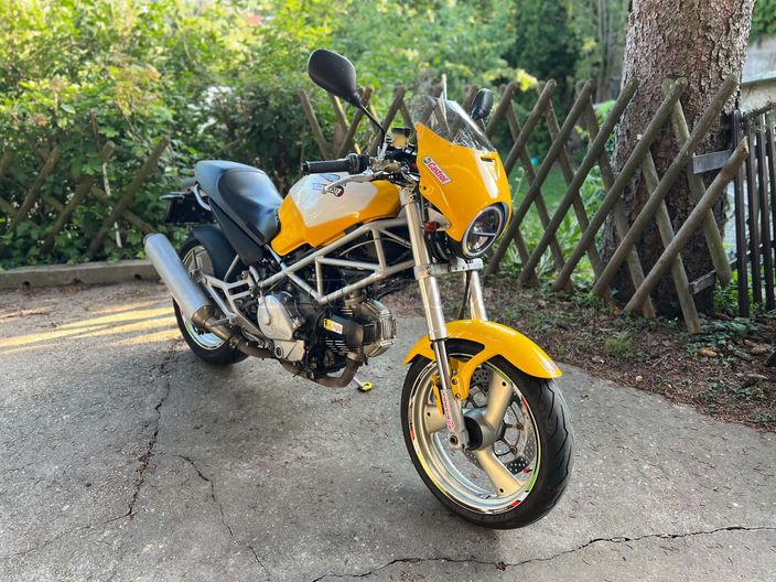 DUCATI MONSTER 600