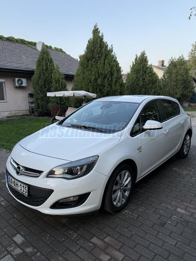 OPEL ASTRA J 1.4 Active