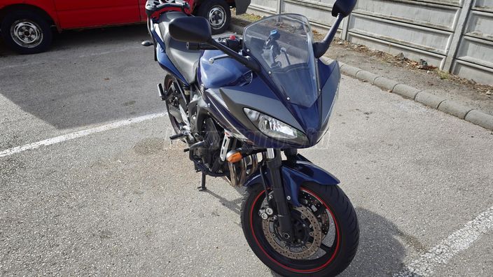 YAMAHA FZ6-S (FAZER)