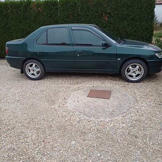 PEUGEOT 306 1.6 XR