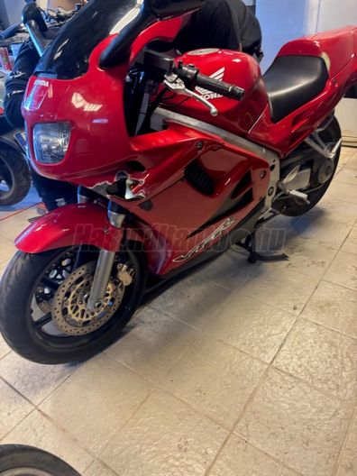 HONDA VFR 750 F