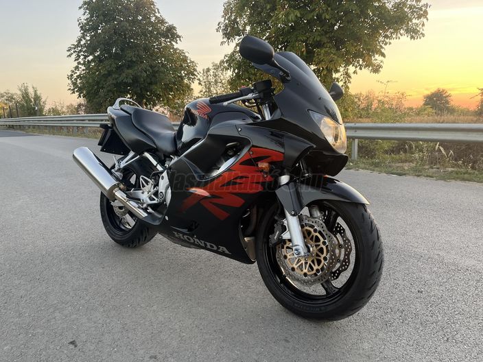 HONDA CBR 600 F4