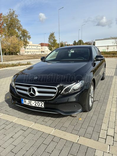 MERCEDES-BENZ E 200