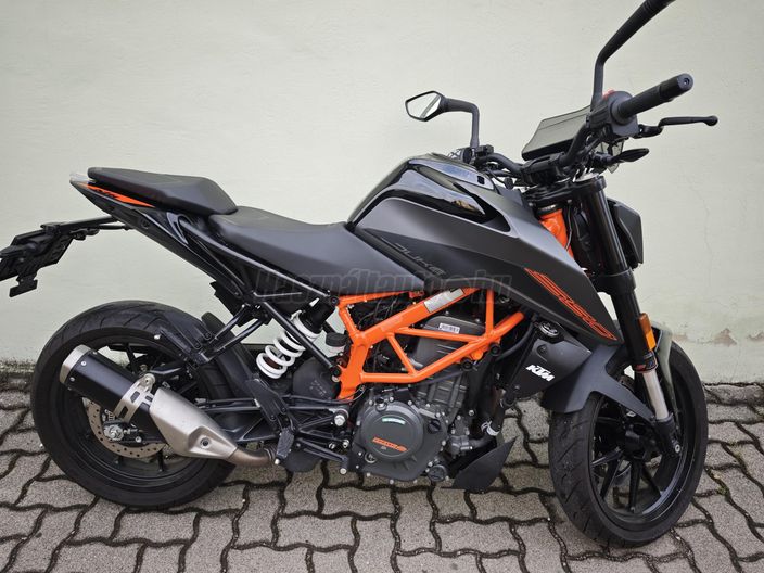 KTM 390 DUKE