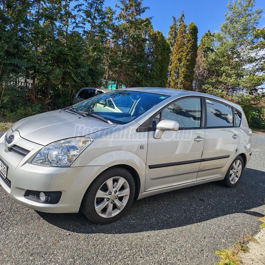 TOYOTA COROLLA VERSO 2.2 D-4D Luna
