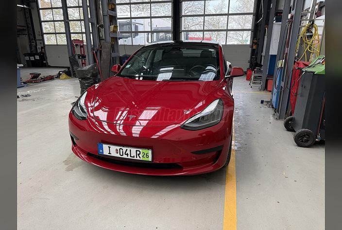 TESLA MODEL 3 RWD (Automata)