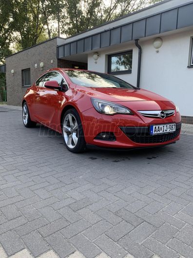 OPEL ASTRA J GTC 1.4 T Start-Stop Sport