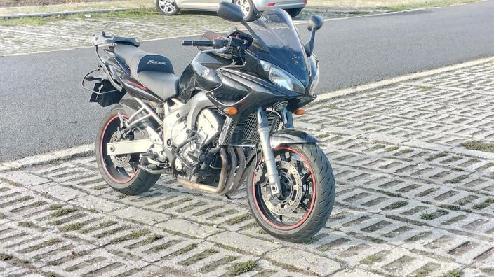 YAMAHA FZ6-S (FAZER)