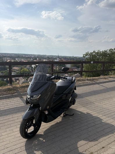 YAMAHA NMAX
