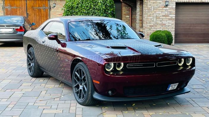 DODGE CHALLENGER