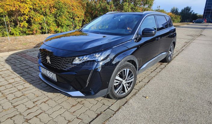 PEUGEOT 5008 1.2 PureTech Allure Pack EAT8 (7 személyes )
