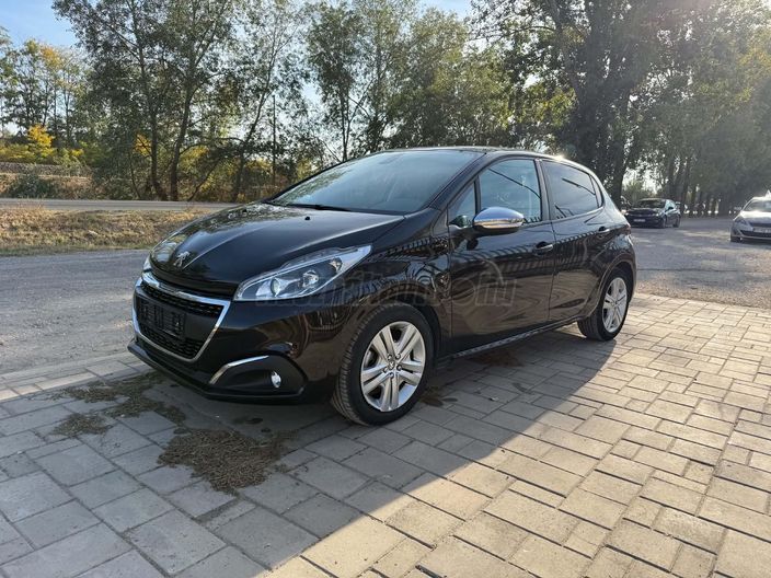 PEUGEOT 208 1.2 PureTech Allure EAT6 EURO6.2