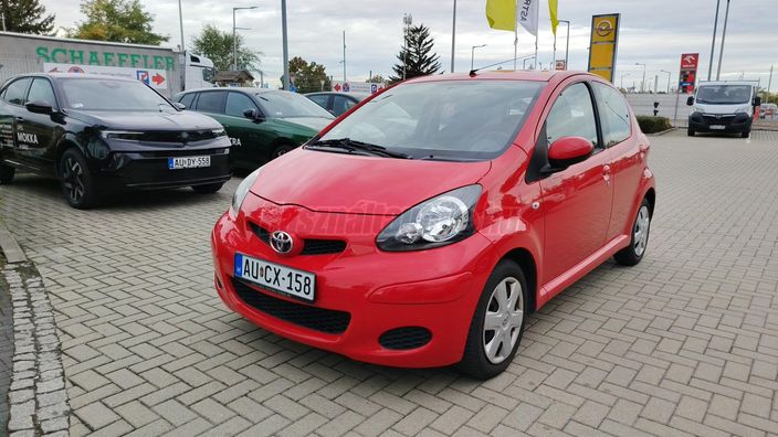 TOYOTA AYGO 1.0 Blue
