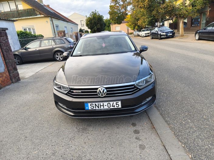 VOLKSWAGEN PASSAT Variant 2.0 TDI BMT SCR Highline 4Motion DSG