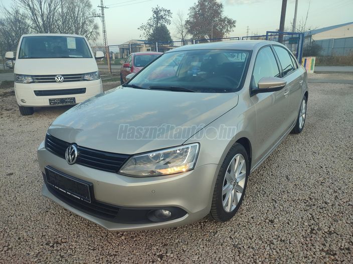VOLKSWAGEN JETTA 1.6 CR TDI Trendline
