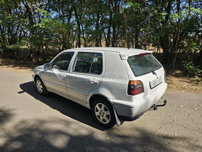 VOLKSWAGEN GOLF III 1.9 TDI CL