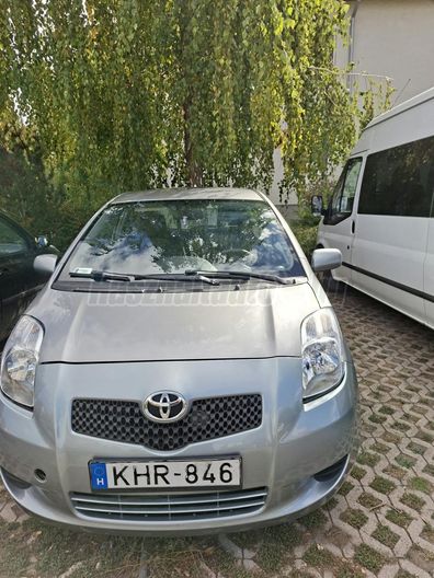 TOYOTA YARIS 1.0 Sol