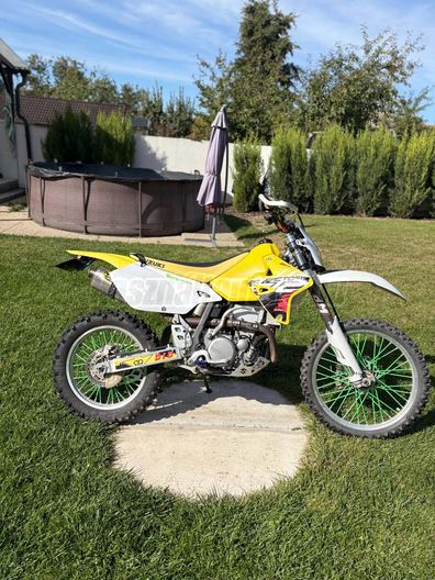SUZUKI DR-Z 400