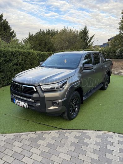 TOYOTA HILUX 2.8 D-4D 4x4 Double Invincible Sport (Automata)
