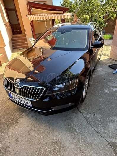 SKODA SUPERB Combi 1.6 TDI Style DSG